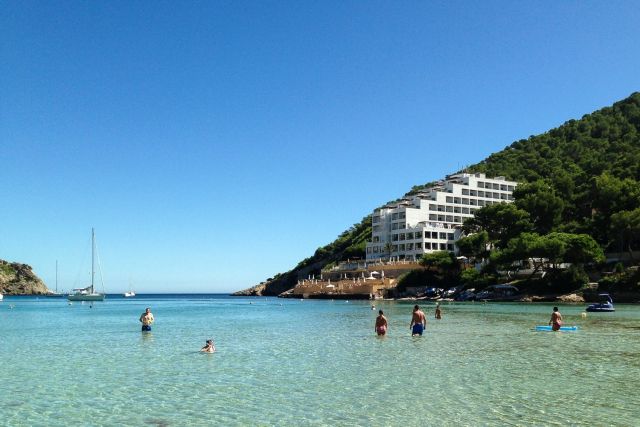 cala llonga ibiza