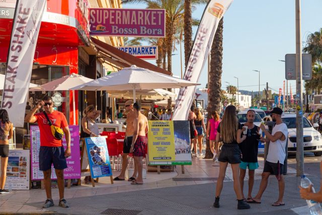 playa d en bossa ibiza