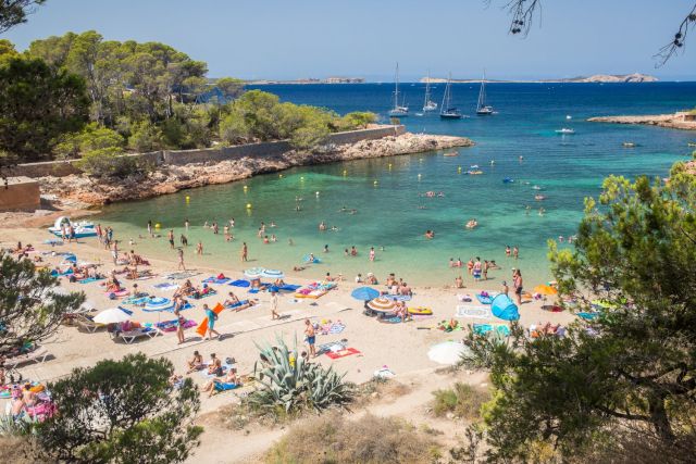 playa san antonio ibiza4