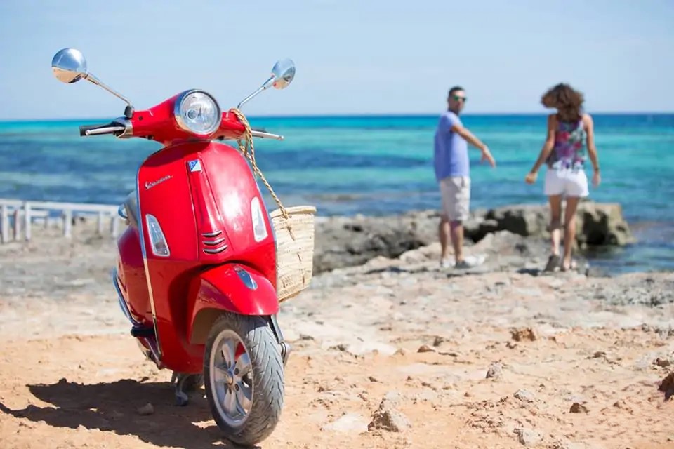 Ibiza en Moto: Los Mejores Lugares para Visitar en Ibiza