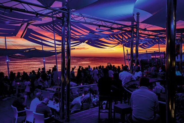 cafe del mar sunset ibiza