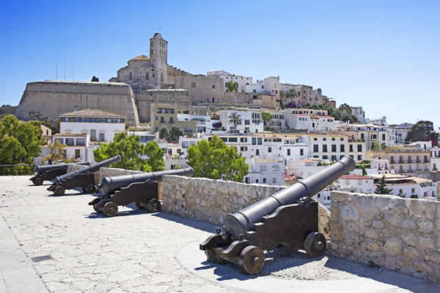 Paseo por Dalt Vila Ibiza