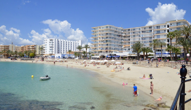  Vista panorámica de Santa Eulària des Riu en Ibiza 2025