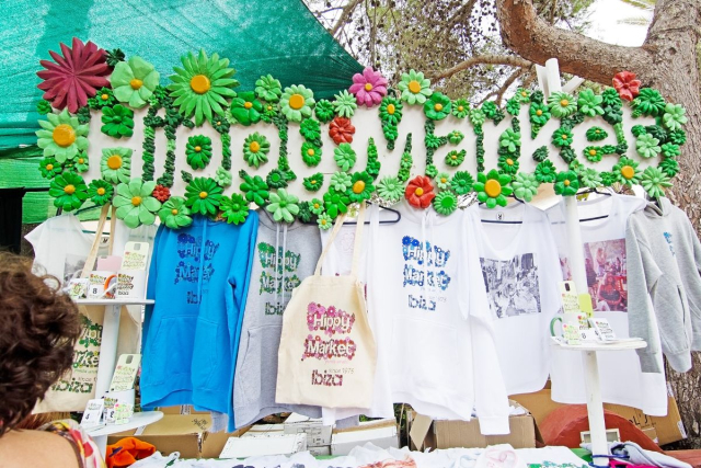 Mercadillo hippie Las Dalias en Santa Eulària, Ibiza 2025