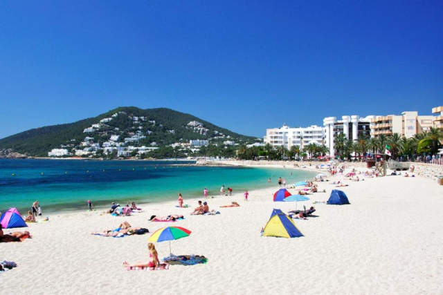 Santa Eulària des Riu en Ibiza 2025: destino ideal para vacaciones tranquilas junto al mar