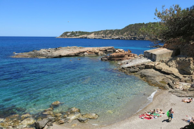 S’Illot des Renclí: cala poco conocida del norte de Ibiza ideal para bañarse sin agobios