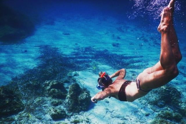 Snorkel en Cala Xarraca, Ibiza: aguas cristalinas y vida marina