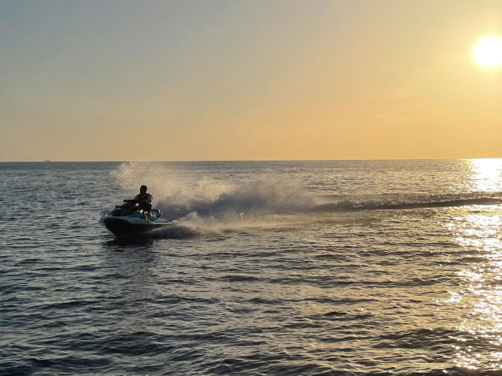 Excursión de 30Min en Jet Ski por las Calas de Ibiza