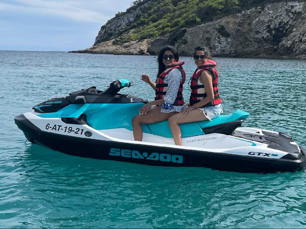 Excursión de 1H en Jet Ski por las Costas de Ibiza