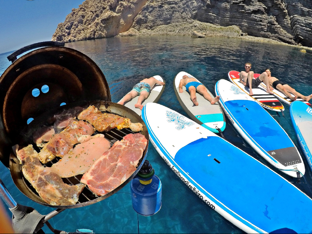 Tour Premium de 7 Horas en Paddle con BBQ en Ibiza