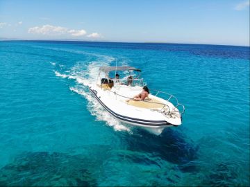 Capelli 900 Tempest Boat It's Impossible It Can't Be - 4