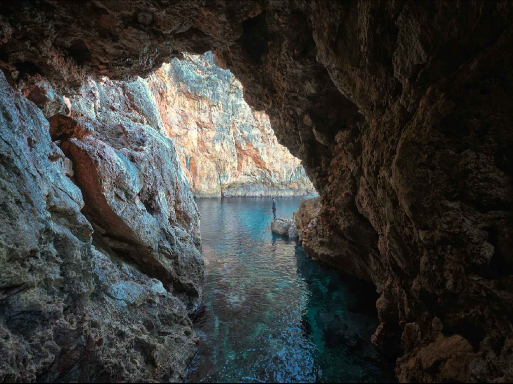 Ruta de Senderismo a Cueva de la Luz en Ibiza