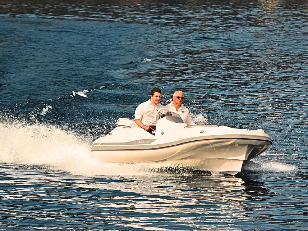 Alquiler de lancha Zar Tender ZF-3 –