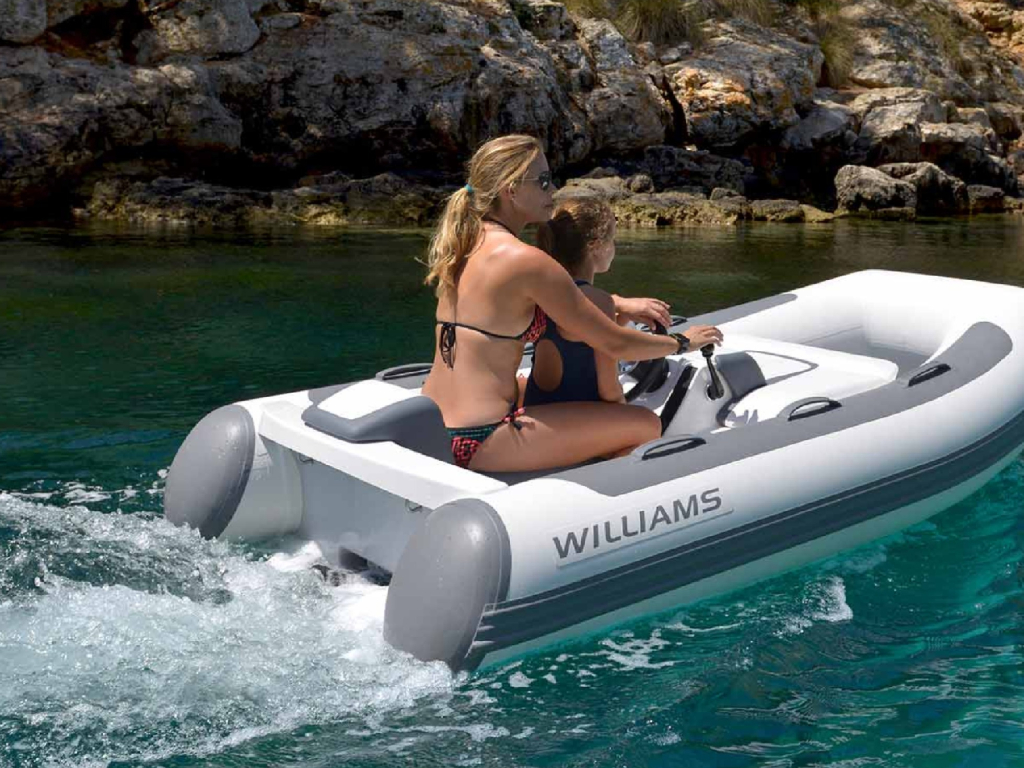 Alquiler Williams Minijet 280 en Ibiza